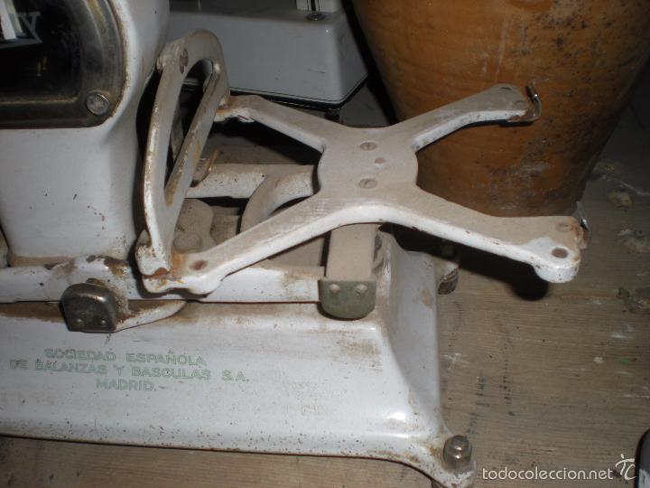 Antig&uuml;edades: B&aacute;scula AVERY 55x25x60cm - Foto 6
