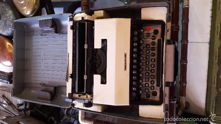 Antig&uuml;edades: maquina de escribir con funda    underwood - Foto 3