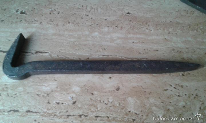 Antig&uuml;edades: LOTE DE TRES ANTIGUAS HERRAMIENTAS - Foto 4
