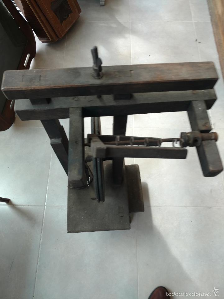 Antig&uuml;edades: Devanadora do lino rustica 1910. - Foto 1