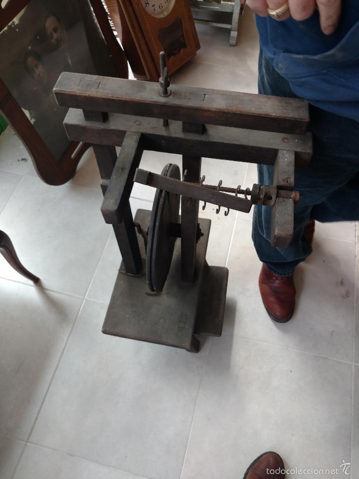 Antig&uuml;edades: Devanadora do lino rustica 1910. - Foto 4