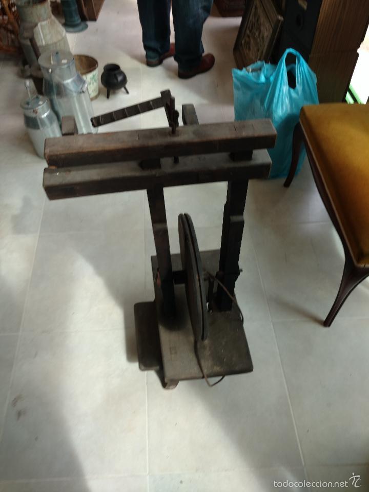 Antig&uuml;edades: Devanadora do lino rustica 1910. - Foto 5