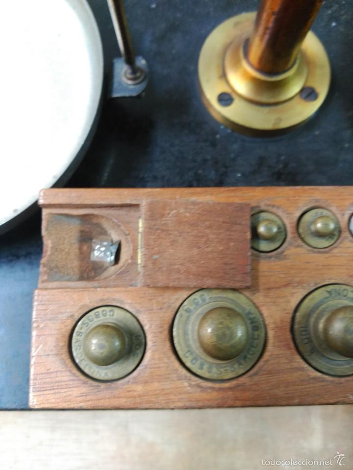 Antig&uuml;edades: Balanza de precision de madera - Foto 7