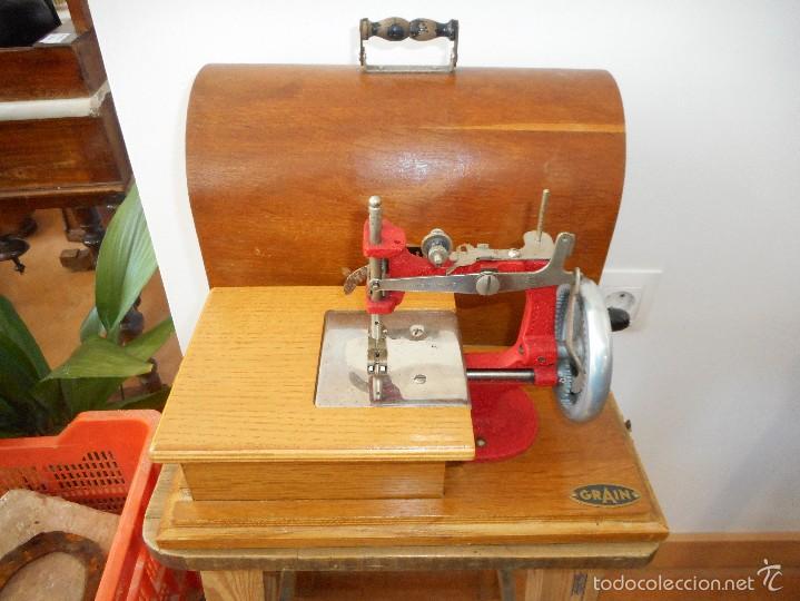 Antig&uuml;edades: M&aacute;quina de coser Grain - Foto 1