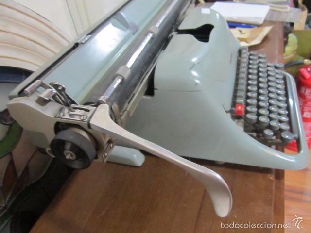 Antig&uuml;edades: M&aacute;quina de escribir Hispano Olivetti Lexicon 80. - Foto 6