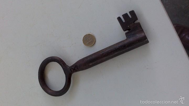 Antig&uuml;edades: antigua gran llave - Foto 3