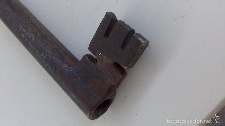 Antig&uuml;edades: antigua gran llave - Foto 6