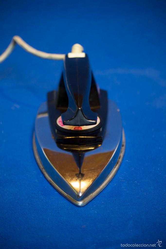 Antig&uuml;edades: Plancha el&eacute;ctrica Philips HD 1121 BT - Foto 7
