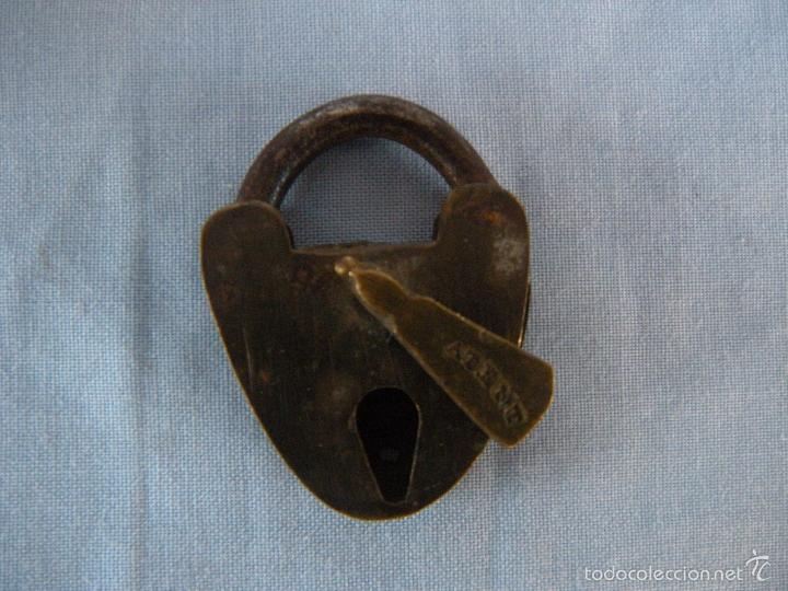 Antig&uuml;edades: PEQUE&Ntilde;O CANDADO DE BRONCE - Foto 2