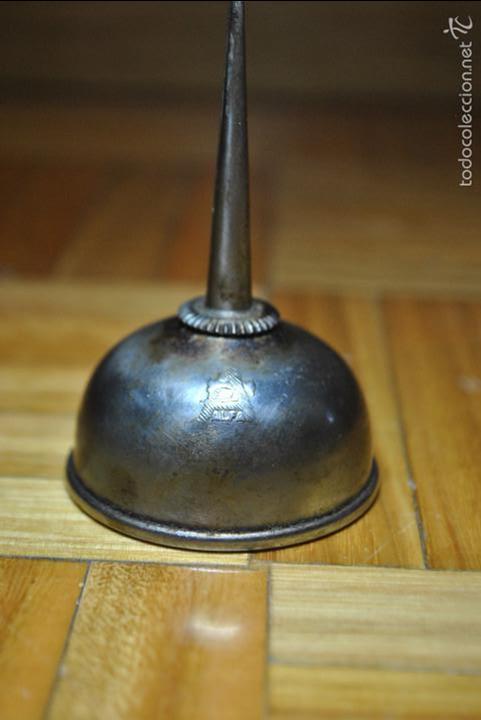 Antig&uuml;edades: Aceitera de ALFA - Foto 1