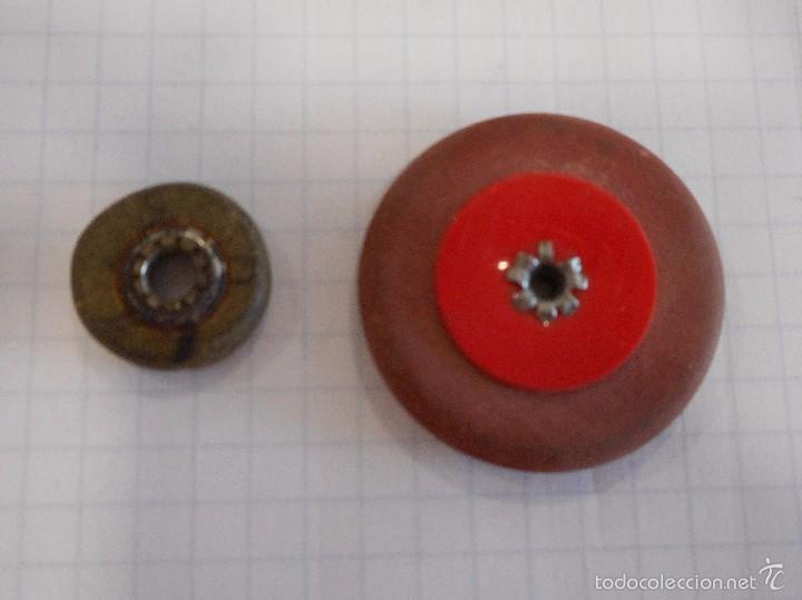 Antig&uuml;edades: Gomas de borrar de m&aacute;quina de escribir - Foto 1