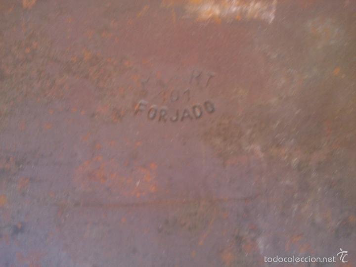 Antig&uuml;edades: antigua herramienta  hierro forjado MARCADA - Foto 3