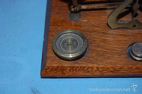 Antig&uuml;edades: BALANZA CON SOPORTE DE MADERA - Foto 3