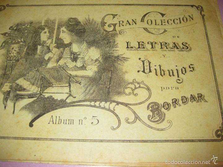 Antig&uuml;edades: catalogo abecedario punto decruz - Foto 1