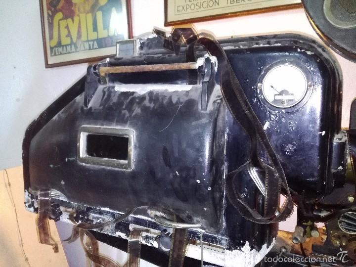 Antig&uuml;edades: Maquina de Cine Pergam de carbon - Foto 3