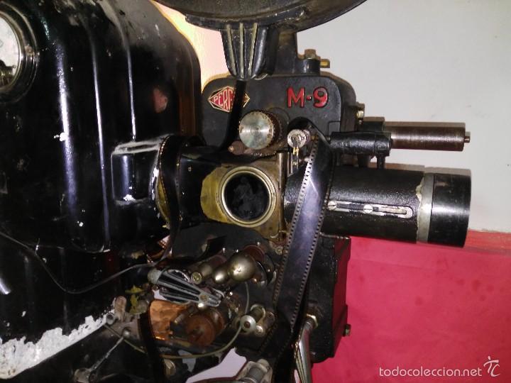 Antig&uuml;edades: Maquina de Cine Pergam de carbon - Foto 4