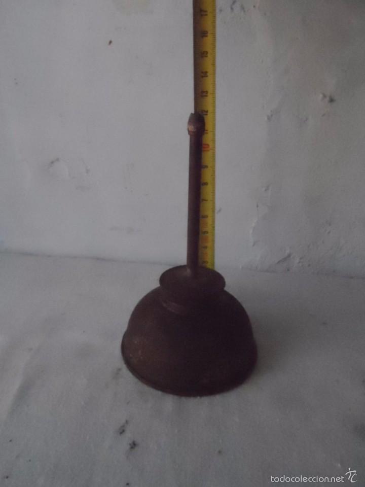 Antig&uuml;edades: aceitera taller gran tama&ntilde;o - Foto 1