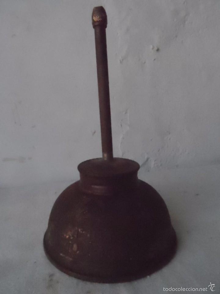 Antig&uuml;edades: aceitera taller gran tama&ntilde;o - Foto 3
