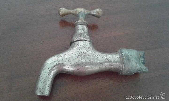 Antig&uuml;edades: Grifo antiguo. - Foto 1