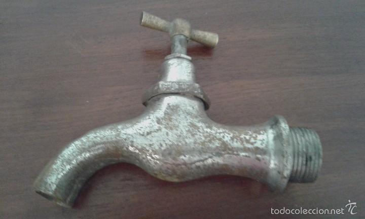 Antig&uuml;edades: Grifo antiguo. - Foto 1