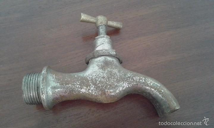 Antig&uuml;edades: Grifo antiguo. - Foto 2