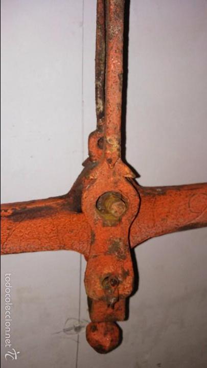 Antig&uuml;edades: BALANZA ROMANA 90CM - Foto 2