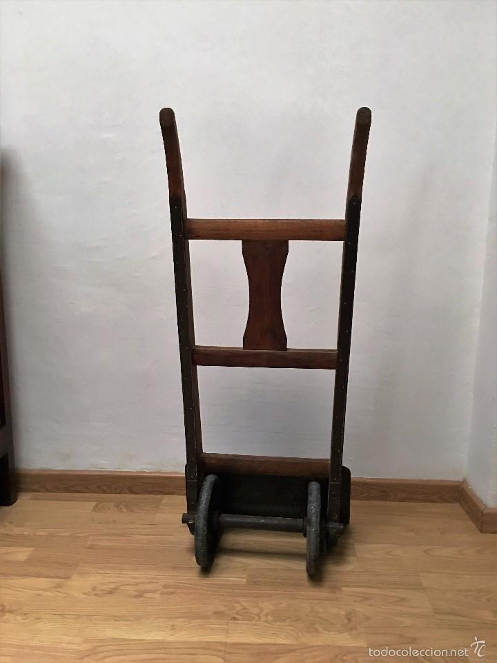 Antig&uuml;edades: carretilla antigua de madera y hierro - Foto 4