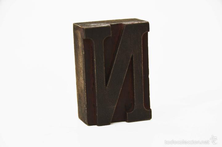 Antig&uuml;edades: LETRA DE IMPRENTA EN MADERA - ESTAMPACION LETRA N - Foto 1