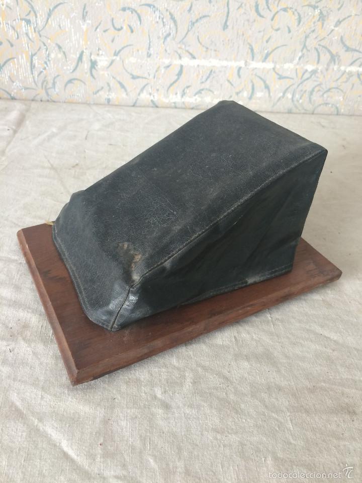 Antig&uuml;edades: CALCULADORA MANUAL ADDIATOR CON SOPORTE EN MADERA Y FUNDA - Foto 10