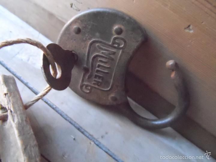 Antig&uuml;edades: CANDADO MILLER CON SU LLAVE FUNCIONA - Foto 2