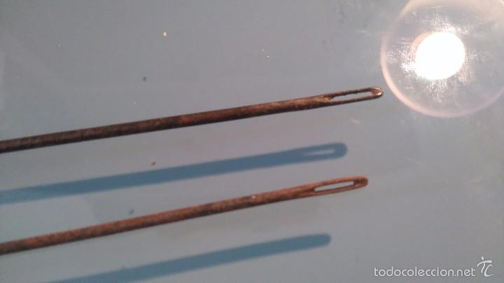 Antig&uuml;edades: Antiguas agujas de coser - Foto 2