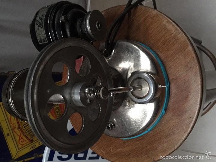 Antig&uuml;edades: MAQUINA REPARAR MEDIAS - Foto 3