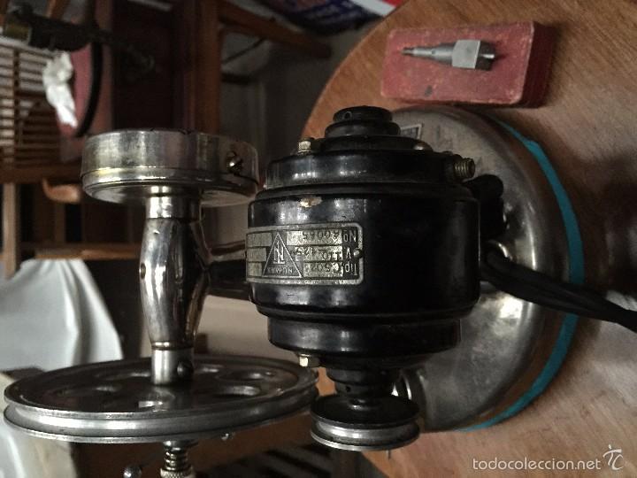Antig&uuml;edades: MAQUINA REPARAR MEDIAS - Foto 4