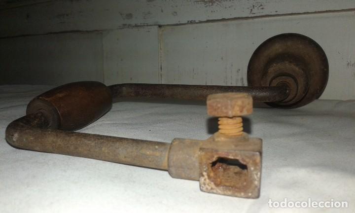 Antig&uuml;edades: ANTIGUO TALADRO DE MANO - Foto 3
