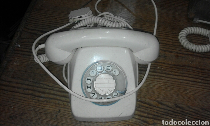 Tel&eacute;fonos: tel&eacute;fono a&ntilde;os 70 - Foto 1