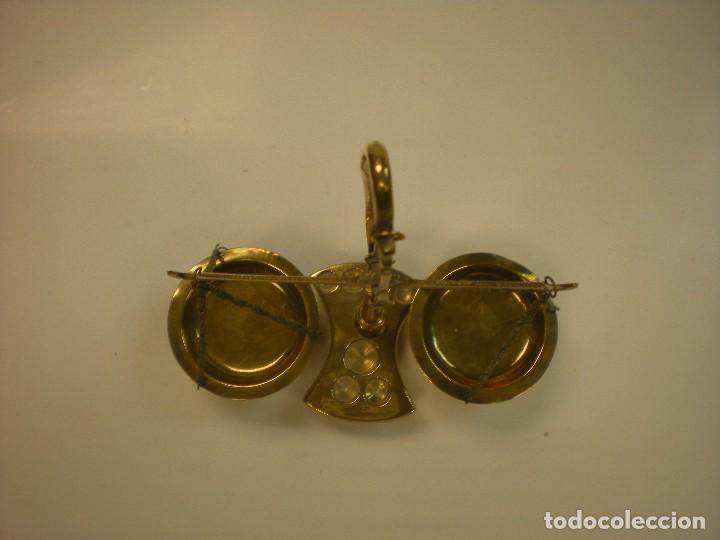 Antig&uuml;edades: Balanza de lat&oacute;n . Altura 22cm - Foto 3