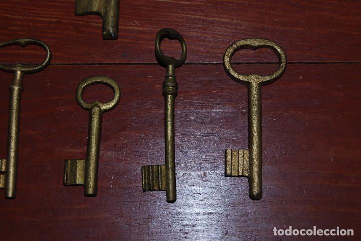 Antig&uuml;edades: DOCE LLAVES DE HIERRO - Foto 6