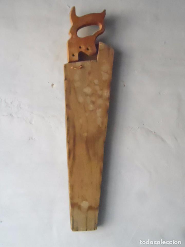 Antig&uuml;edades: sierra antigua de carpintero gran tama&ntilde;o - Foto 3