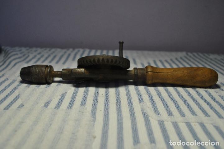 Antig&uuml;edades: Antiguo taladro de mano - Foto 6
