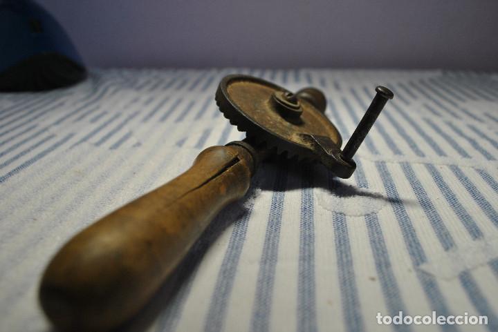 Antig&uuml;edades: Antiguo taladro de mano - Foto 8