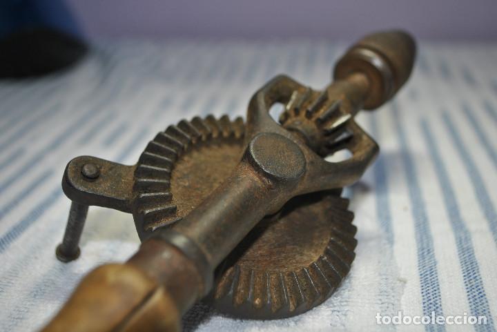Antig&uuml;edades: Antiguo taladro de mano - Foto 9