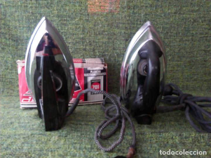 Antig&uuml;edades: LOTE DE DOS PLANCHAS ELECTRICAS SOLAC - Foto 3