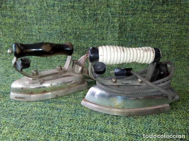 Antig&uuml;edades: LOTE DE DOS PLANCHAS ELECTRICAS - Foto 1