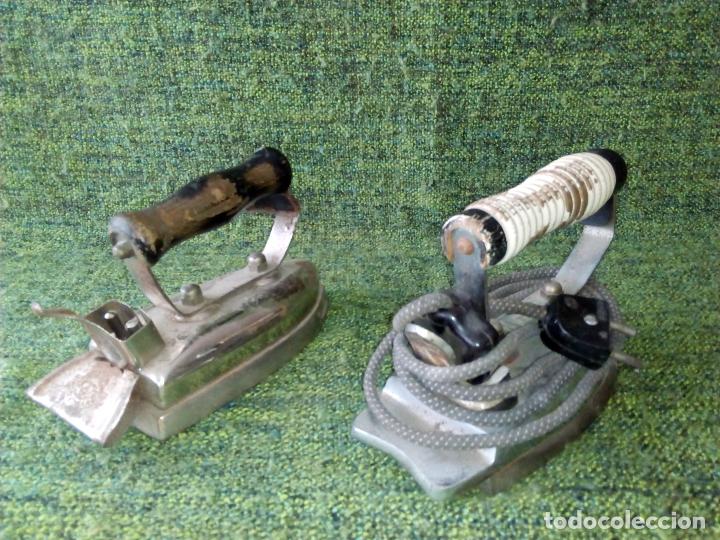 Antig&uuml;edades: LOTE DE DOS PLANCHAS ELECTRICAS - Foto 2