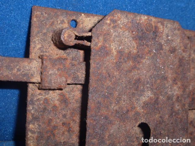 Antig&uuml;edades: ANTIGUA CERRADURA DE HIERRO - Foto 3