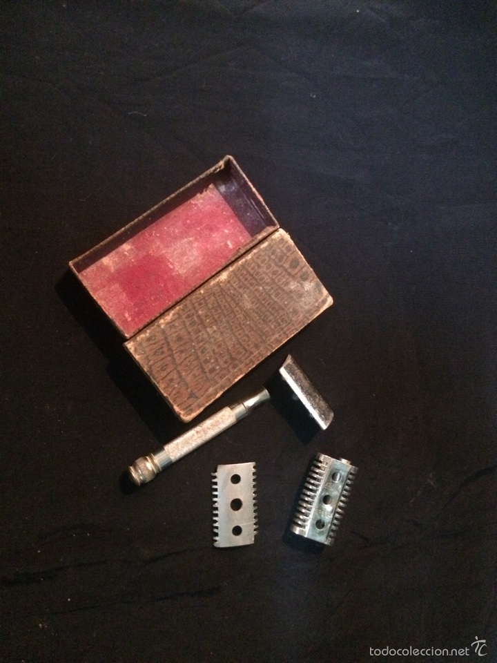 Antig&uuml;edades: Caja m&aacute;quina afeitar antigua - Foto 1