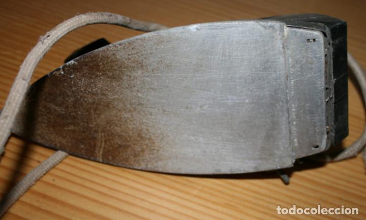 Antig&uuml;edades: PLANCHA ANTIGUA ELECTRICA MARCA PHILIPS - Foto 2