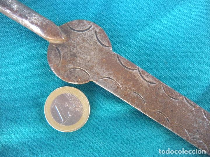 Antig&uuml;edades: ANTIGUO CUCHAR&Oacute;N CUCHARA DE HIERRO FORJADO. - Foto 3