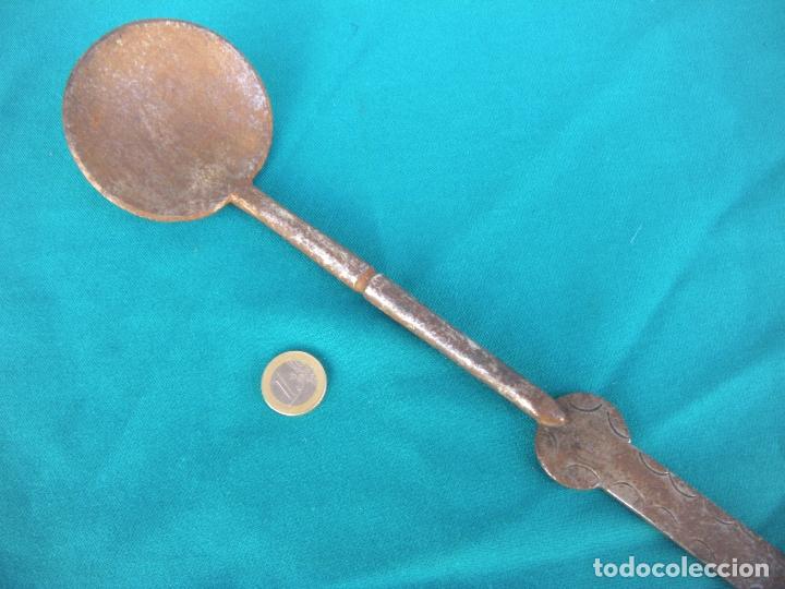 Antig&uuml;edades: ANTIGUO CUCHAR&Oacute;N CUCHARA DE HIERRO FORJADO. - Foto 5