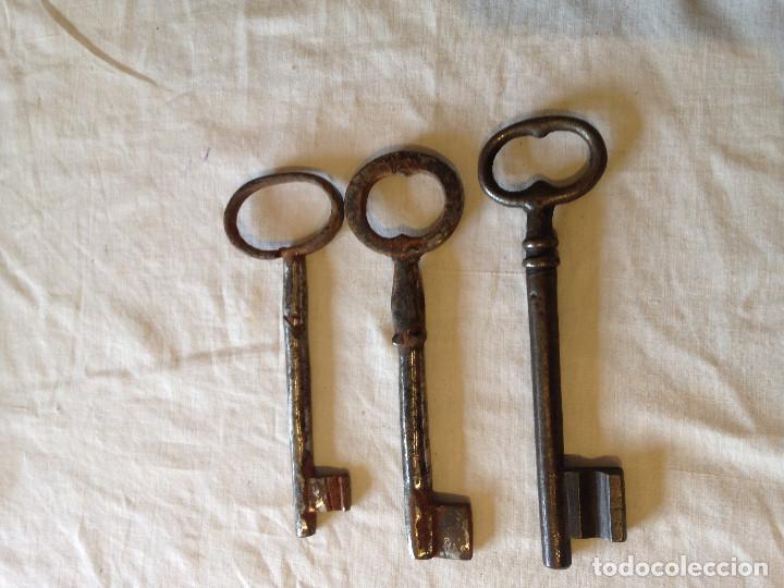 Antig&uuml;edades: SET DE 3 LLAVES - Foto 2